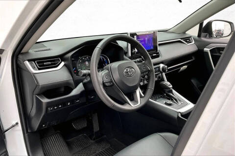 2023 Toyota RAV4 Hybrid XLE Premium