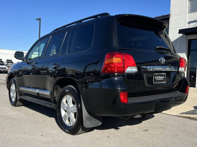 2013 Toyota Land Cruiser