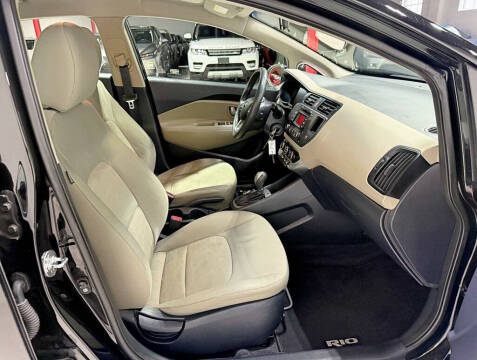 2015 Kia Rio 5-Door LX