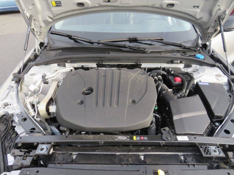 2024 Volvo S60 B5 Plus Dark Theme