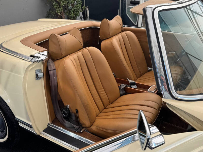 1971 Mercedes-Benz 280-Class