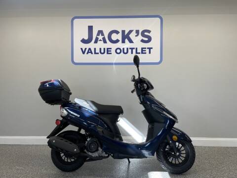 2022 Amigo Beemer for sale at Jack's Value Outlet in Saco ME