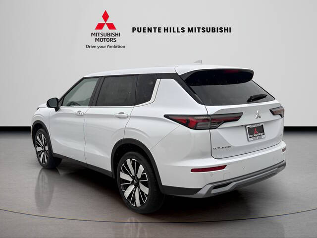 2026 Mitsubishi Outlander SE