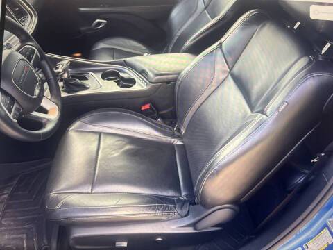 2015 Dodge Challenger SXT Plus