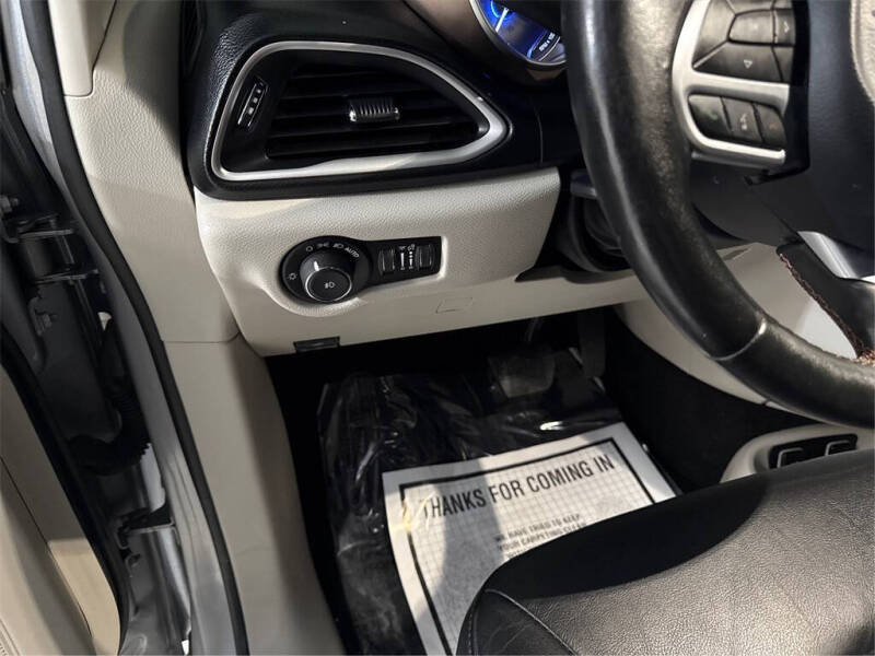 2019 Chrysler Pacifica Touring L