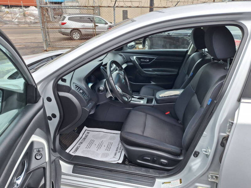 2016 Nissan Altima 2.5 SR