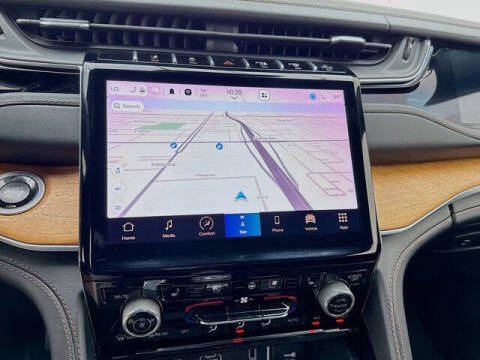 2022 Jeep Grand Cherokee Summit