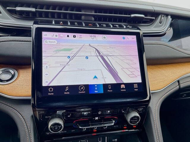 2022 Jeep Grand Cherokee Summit