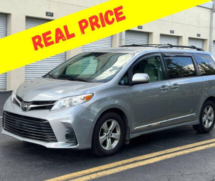 2018 Toyota Sienna for sale at IRON CARS in Hollywood FL