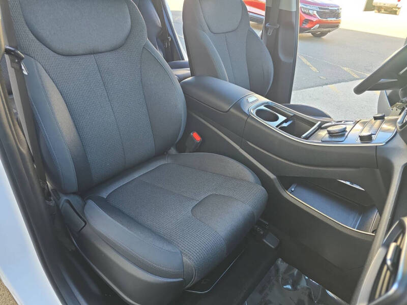 2023 Hyundai Santa Fe SE