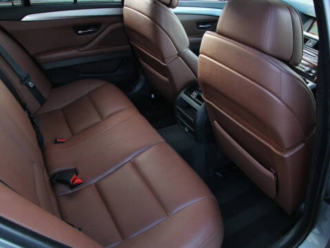 2011 BMW 5 Series 550i xDrive