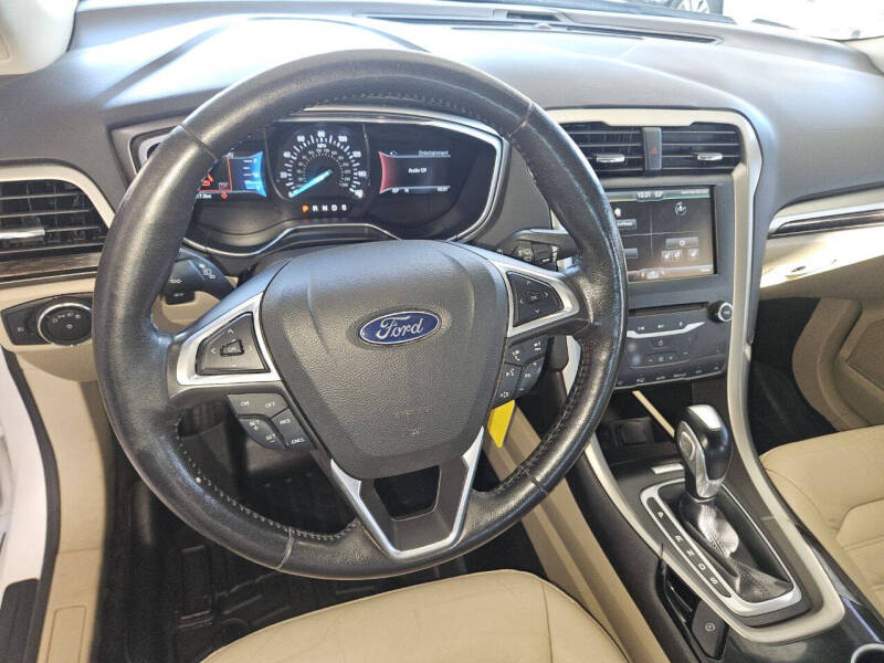 2015 Ford Fusion SE