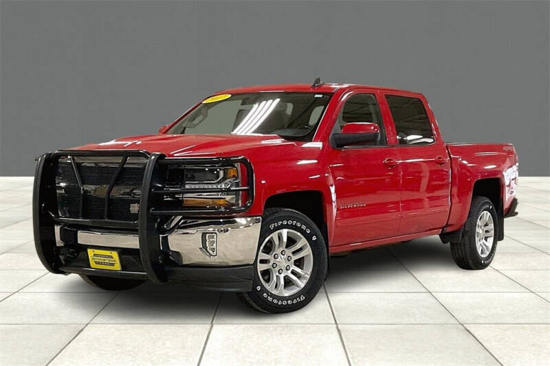 Used 2017 Chevrolet Silverado 1500 LT with VIN 3GCUKREC7HG102048 for sale in Montevideo, Minnesota