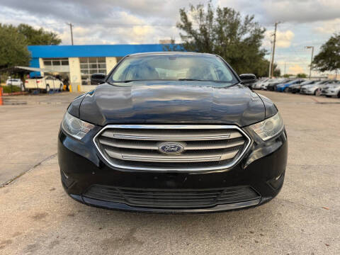 2017 Ford Taurus SEL