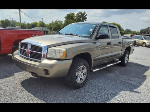 2006 Dodge Dakota for sale at Ernie Cook and Son Motors in Shelbyville TN