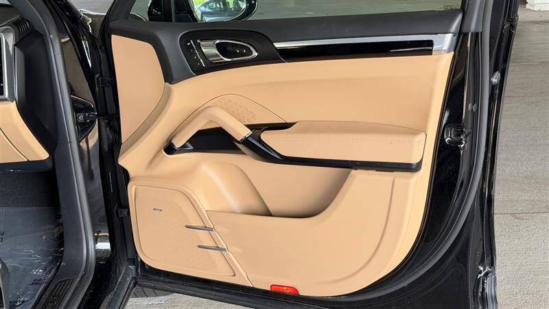 2016 Porsche Cayenne S