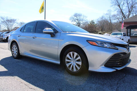 2018 Toyota Camry Hybrid for sale at Manquen Automotive in Simpsonville SC