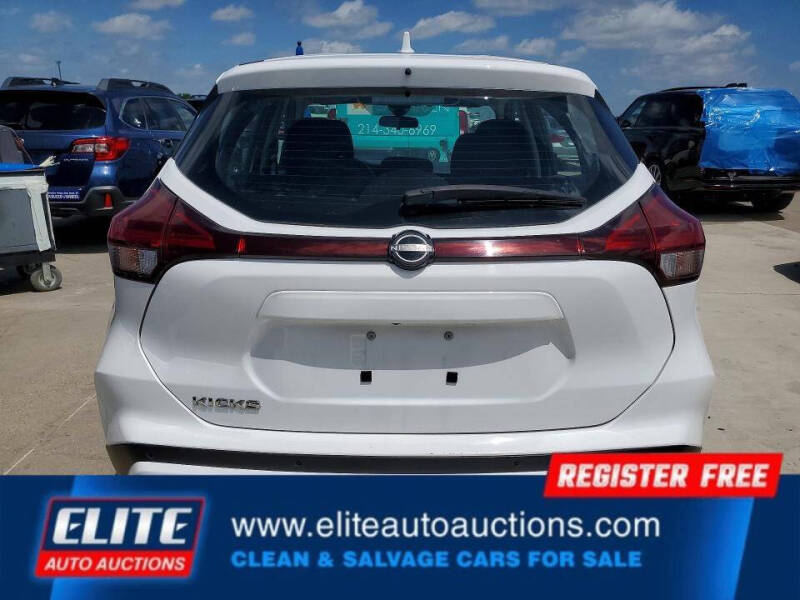 2024 Nissan Kicks S