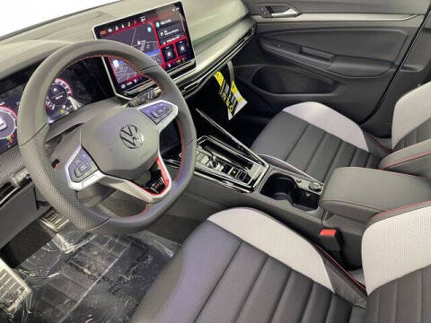 2025 Volkswagen Golf GTI SE