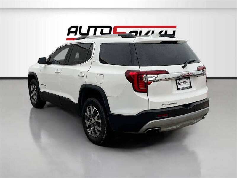 2023 GMC Acadia SLT