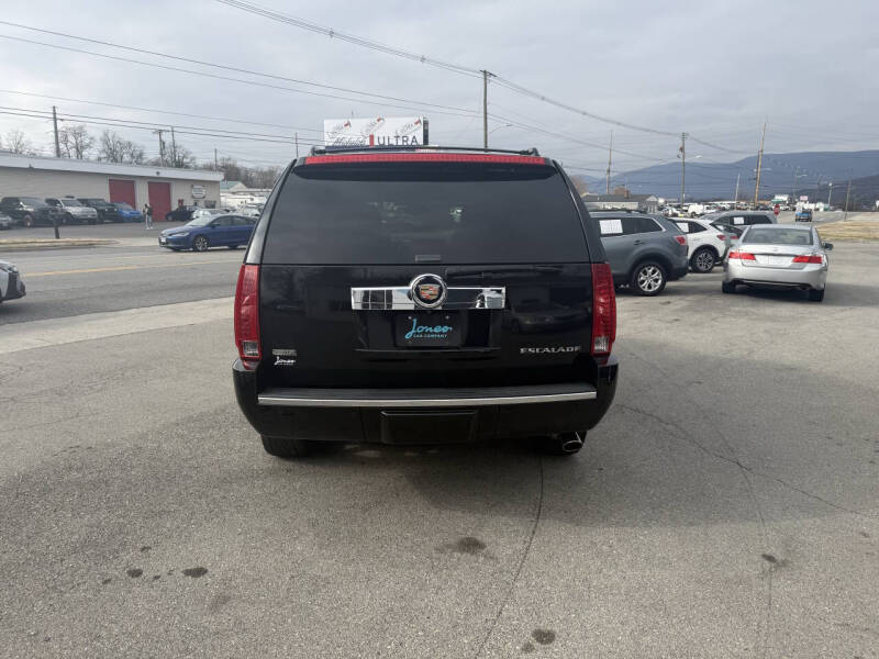 2012 Cadillac Escalade Luxury