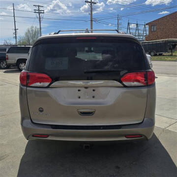 2017 Chrysler Pacifica Touring