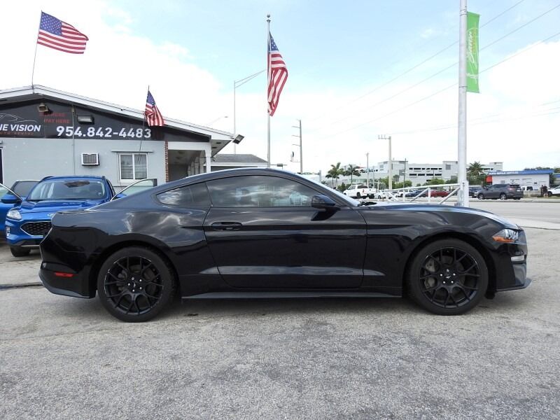 2018 Ford Mustang Coupe - $18,900