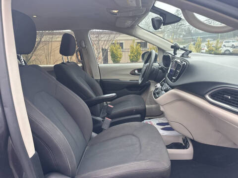 2017 Chrysler Pacifica Touring