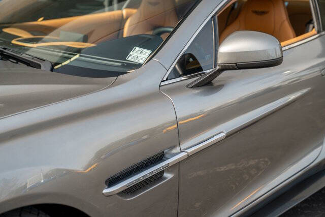 2017 Aston Martin Vanquish 45
