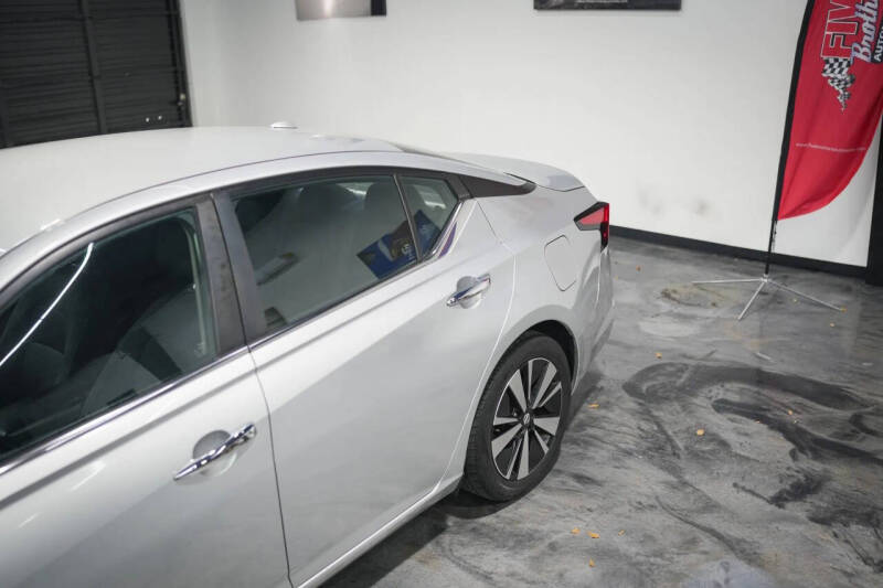 2021 Nissan Altima 2.5 SV