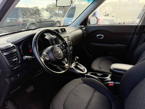 2016 Kia Soul +