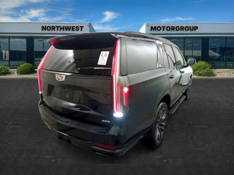 2023 Cadillac Escalade Sport