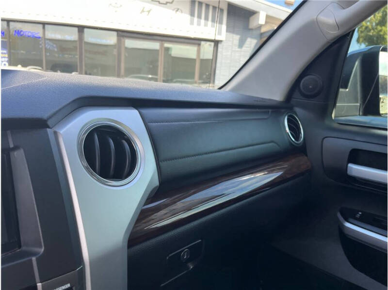 2017 Toyota Tundra Limited