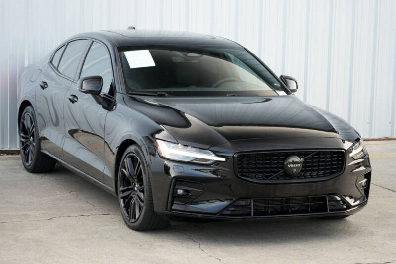 2024 Volvo S60 B5 Plus Black Edition