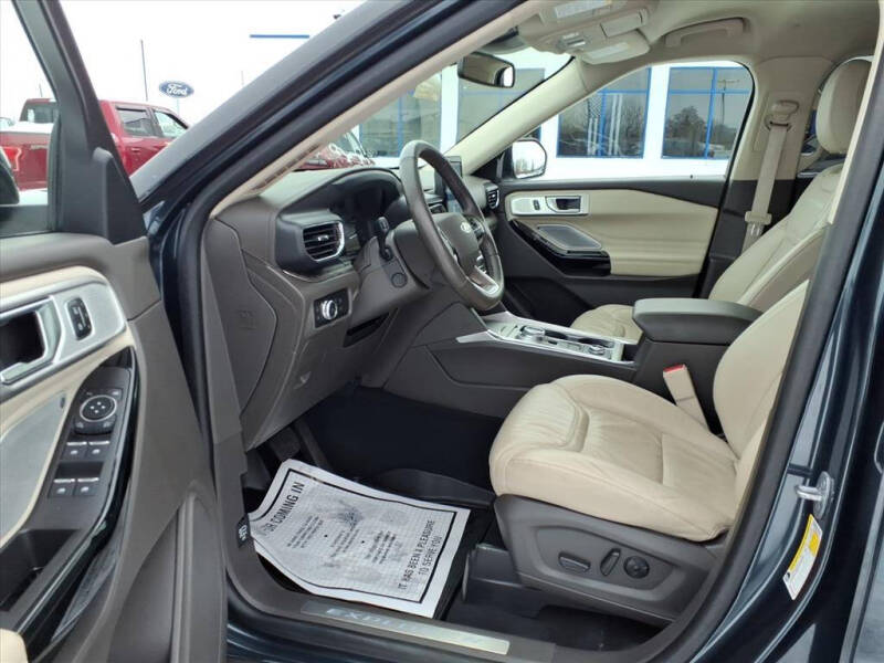 2022 Ford Explorer Hybrid Platinum