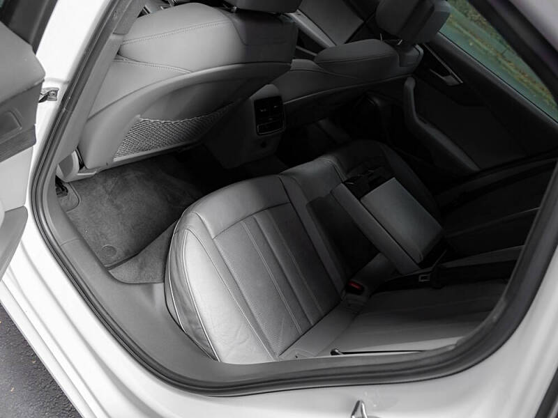 2018 Audi A4 2.0T quattro Prestige