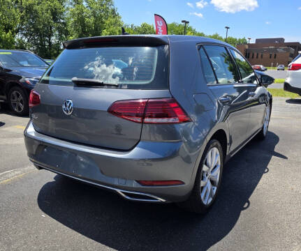 2019 Volkswagen Golf SE