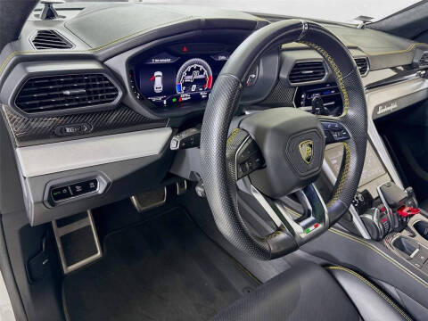 2020 Lamborghini Urus