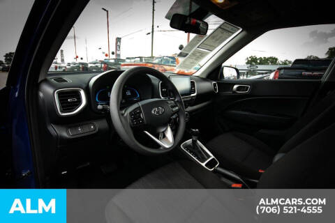 2025 Hyundai Venue SE