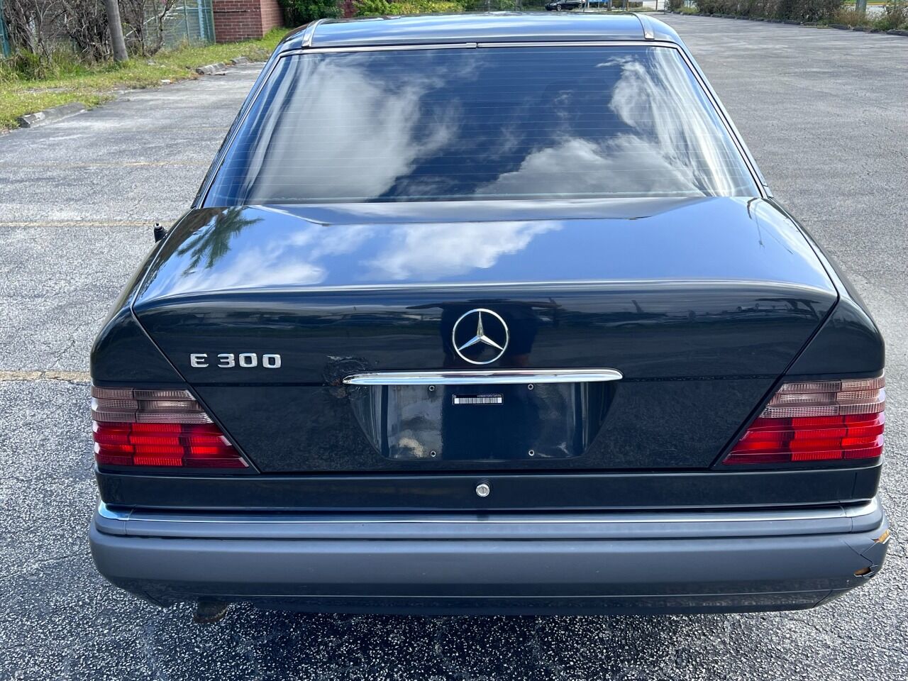 1995 Mercedes-Benz E-Class  - $5,900