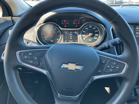2017 Chevrolet Cruze LT Auto