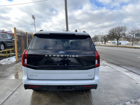 2025 Ford Expedition MAX Active