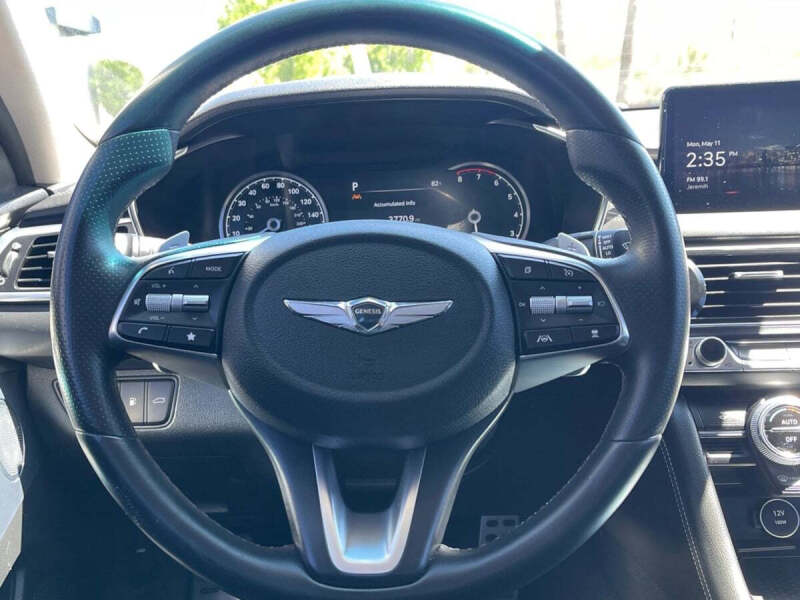 2022 Genesis G70