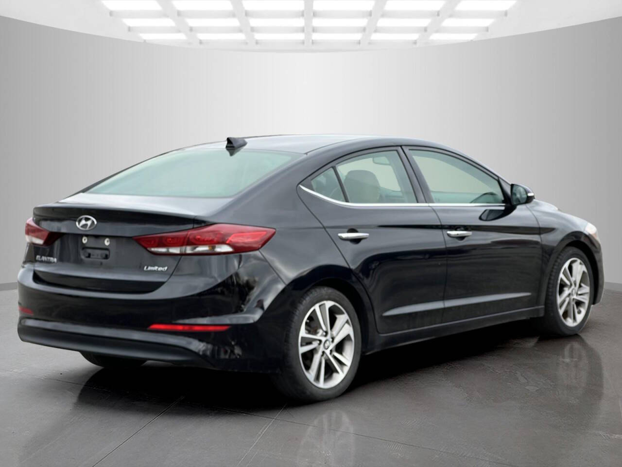 2017 Hyundai ELANTRA for sale at Used Cars Toledo in Oregon, OH