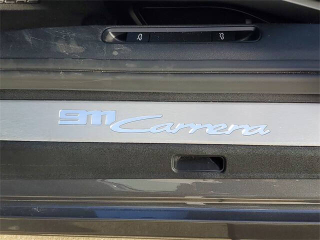 2021 Porsche 911 Carrera