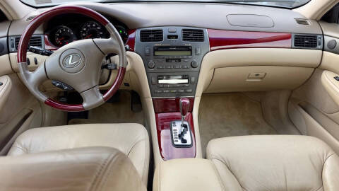 2004 Lexus ES 330