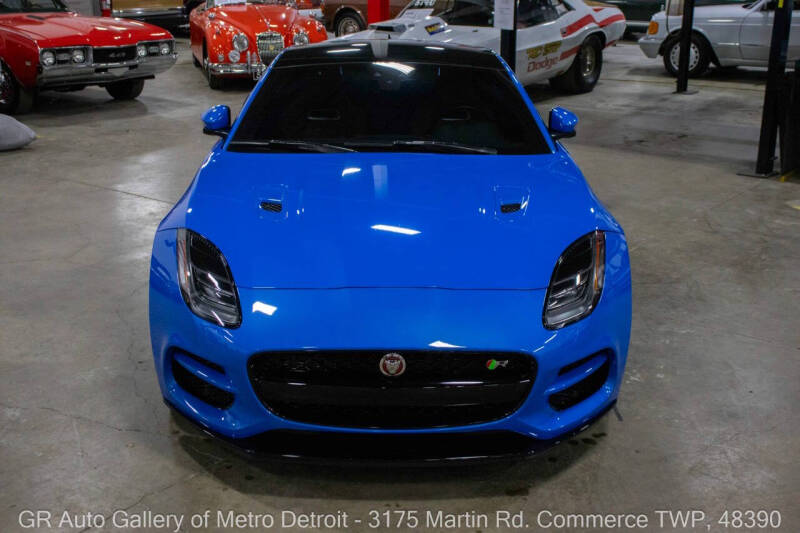 2020 Jaguar F-TYPE R