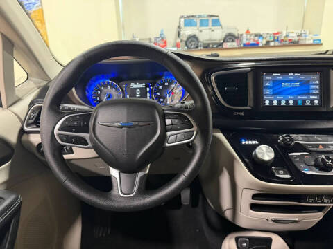 2021 Chrysler Voyager L