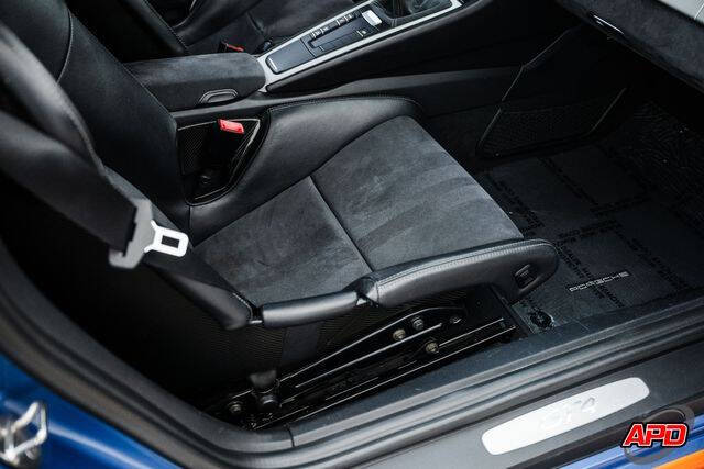 2016 Porsche Cayman GT4