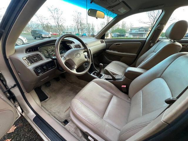 2001 Toyota Camry LE V6